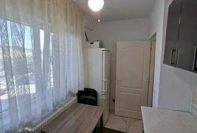 Garsonieră decomandată în Central - 2