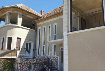 Casă cu Teren 500 Mp în Central - 1