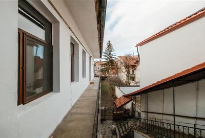 Apartament cu 3 camere nedecomandat, mobilat în Schei - 17