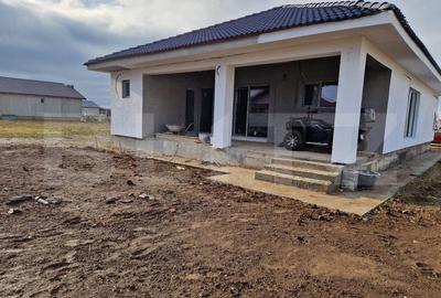 Casa noua de vanzare in Santandrei - Spatiu generos - 3