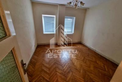 Apartament 2 camere, etaj 1,centrala proprie, zona Saguna - 4