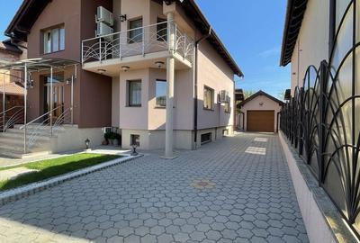 Casă cu 4 camere în Central - 1