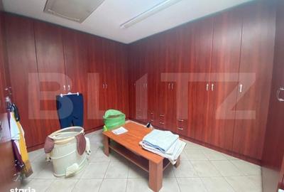 Casă cu 4 camere cu Teren 1100 Mp în Central - 1