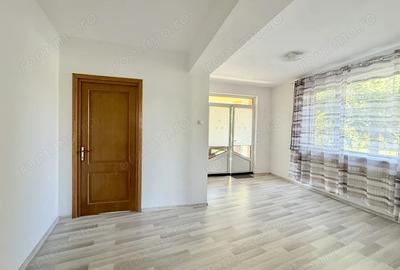 Casa practica, cu curte ?i parcare, in zona centrala - Parcul Carol - 19