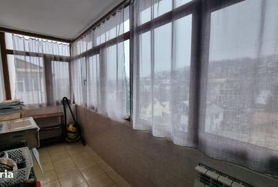 Apartament cu 3 camere decomandat în Păcurari - 6