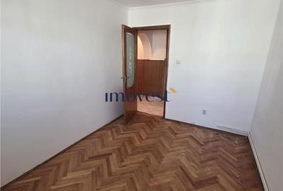 Apartament cu 2 camere decomandat în Micro 14