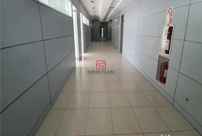 Spațiu comercial, de 3,000 mp, în Militari - 3