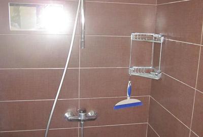 Duplex cu 4 camere cu Canalizare în Noua - 23
