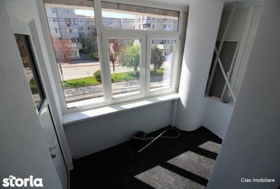 Apartament cu 3 camere decomandat în Tineretului - 2