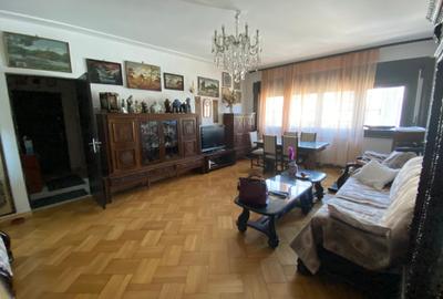 Universitate, apartament 4 cam 104 mp - 1