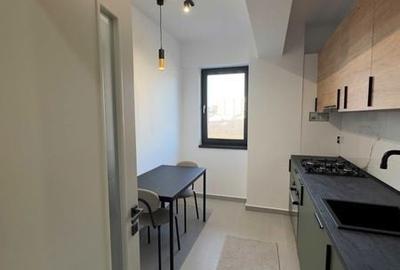 Apartament cu 2 camere decomandat în Galata