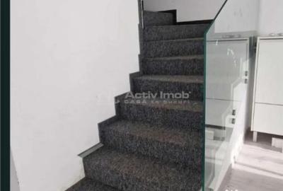 Casă cu 4 camere în Central - 3