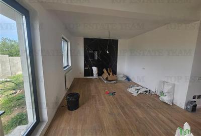 Vila lux 5 camere in Prel. Ghencea-Bragadiru - 2