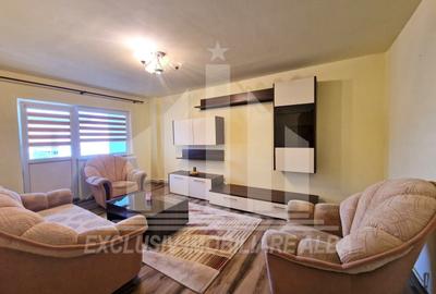 Apartament cu 4 camere decomandat, mobilat în Cetate