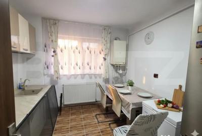 Apartament cu 2 camere semidecomandat în Micro 4 - 5