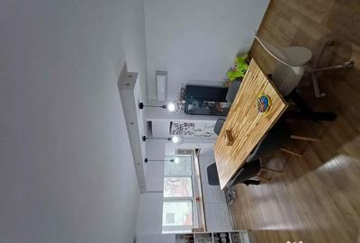 Apartament cu 3 camere decomandat în Central - 3