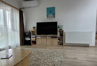 De vânzare apartament cu trei camere în Bună Ziua - 2