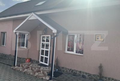 Casa cu 3 camere, 115 mp, zona semicentrala