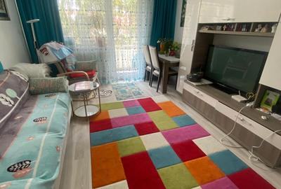 2 DECOMANDATE etaj 2, boxa, bl 8m, izolat, centrala, Universitate - 2