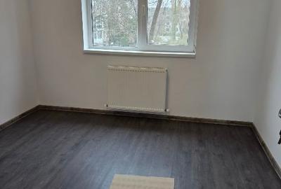 De vanzare apartament 3 camere - 8