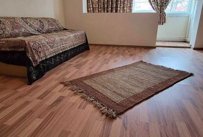 Garsonieră decomandată în Central - 8