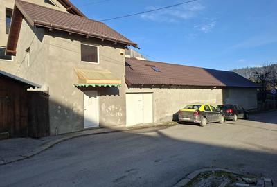 Spațiu comercial, de 350 mp, în Central