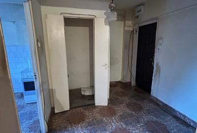 Apartament cu 3 camere semidecomandat în Central - 7