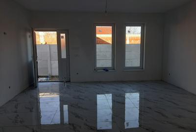 Casă cu 3 camere în Livada de Bihor - 4