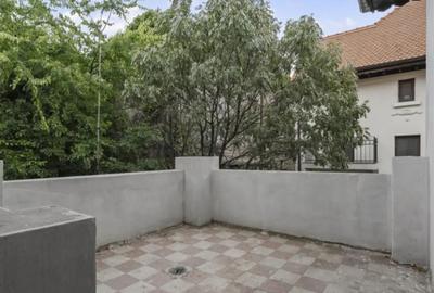 Casă cu 7 camere cu Canalizare în Aviatorilor - 2