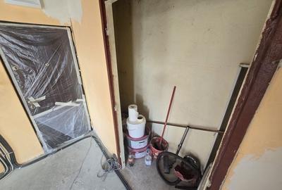 Langa Sud Plaza. Decomandat. Centrala proprie. 2 Balcoane, Debara. - 16