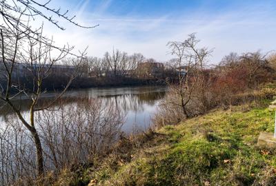 Casă individuală cu 5 camere cu Canalizare în Central - 1