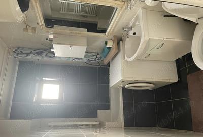 Apartament cu 3 camere nedecomandat în Central