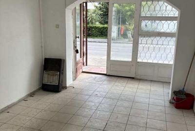 Spațiu comercial, de 40 mp, în Exterior Vest - 1