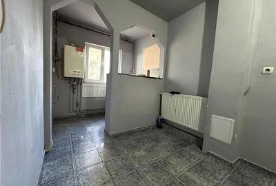 Etaj 2, 2 camere confort 1, centrala proprie , bloc izolat - 6