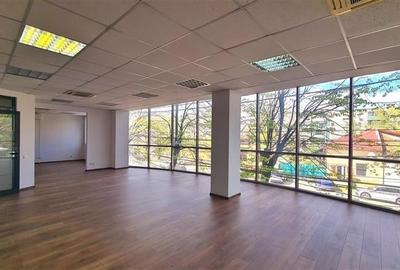 OFERTA !!! Birouri 395 mp, cladire noua Semicentral,parcare privata - 2