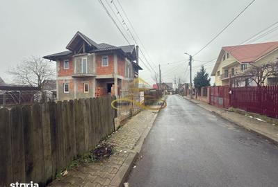 Casă cu 4 camere cu Teren 370 Mp în Mărgineni - 10