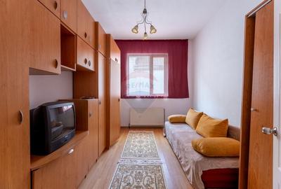 Casa de inchiriat  2 camere, curte intima - zona centrala - 2