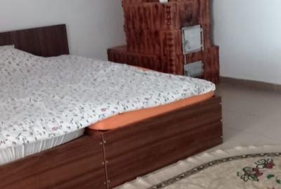 Casă cu 2 camere cu Teren 400 Mp în Central - 1