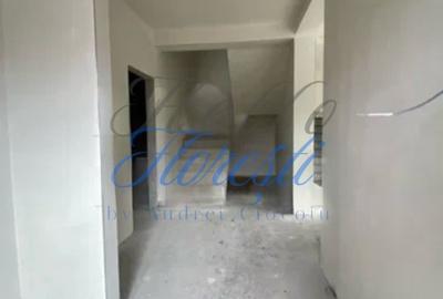 Casa quadruplex, 120 mp,curte 116mp zona Eroilor Casa quadruplex, 120 mp,curte 116mp zona Eroilor - 2