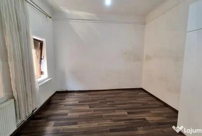Casă cu 2 camere cu Canalizare în Central - 8