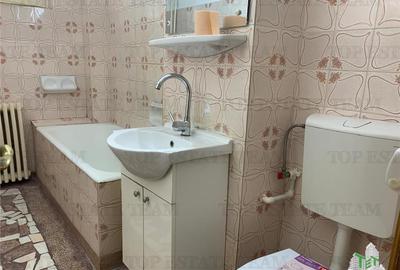 Apartament cu 3 camere decomandat în Tomis II - 18