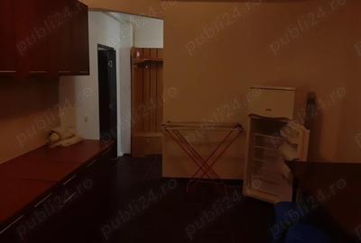 Inchiriere 2 camere cf.1 decom., etajul 4 din 7, supr. 58.mp., mobillat si utilat, Dorob. - Scolilor - 11