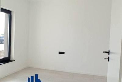 Casă cu 4 camere decomandat în Mărtinești - 1
