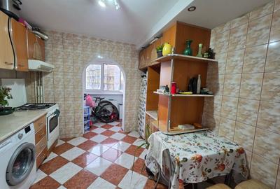 Apartament cu 2 camere decomandat în Baba Novac - 3