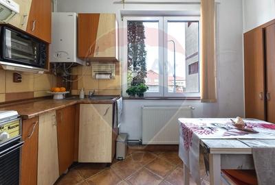 Apartament cu 2 camere decomandat, mobilat în Tractorul - 16