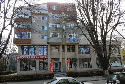 Spațiu comercial, de 688 mp, în Central - 6