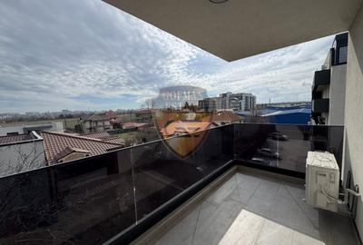 Apartament cu 3 camere decomandat, mobilat în Palazu Mare - 14