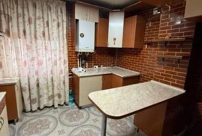 Apartament cu 4 camere decomandat în Central - 2