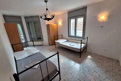 Casă cu 6 camere în Central - 1