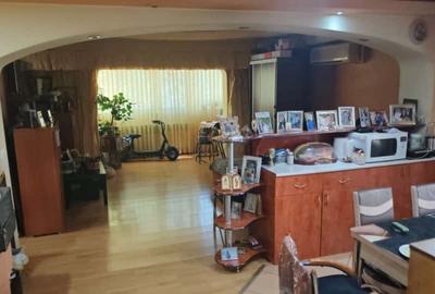Apartament 3 Camere -Parter Inalt  -2 Bai - Parcare - La Mall Vitan Apartament 3 Camere -Parter Inalt  -2 Bai - Parcare - La Mall Vitan - 16